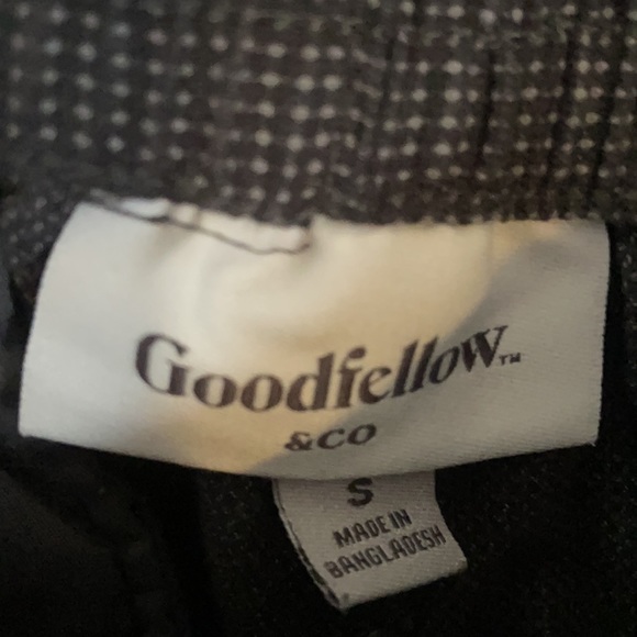 Shorts - Picture 2 of 3